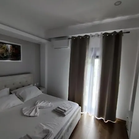 Unique Resort *
